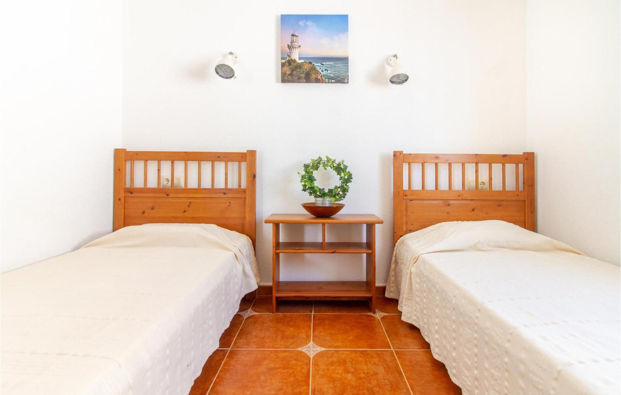 Nice Apartment In Cumbre Del Sol With Wifi Bagian luar foto