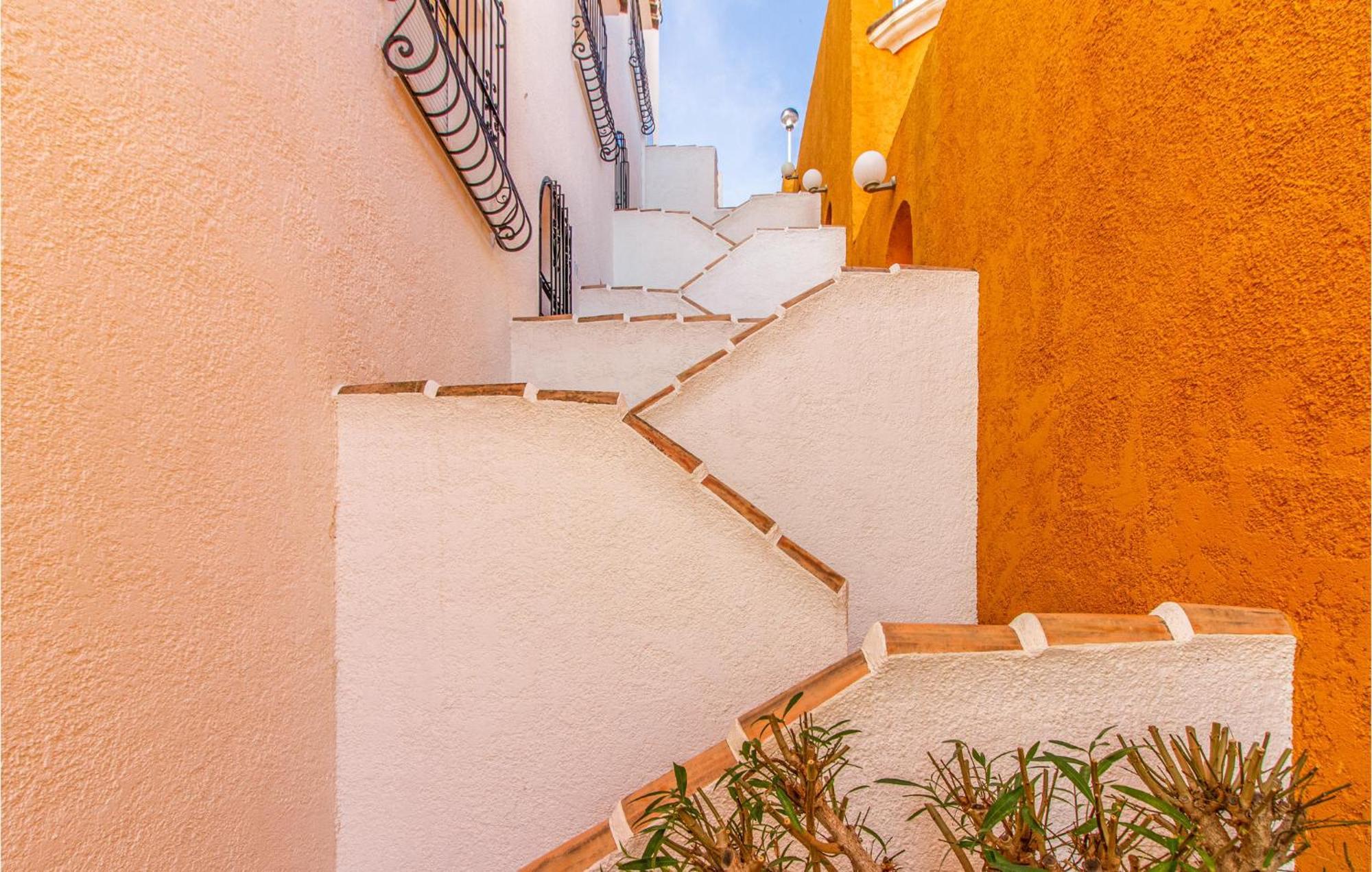 Nice Apartment In Cumbre Del Sol With Wifi Bagian luar foto