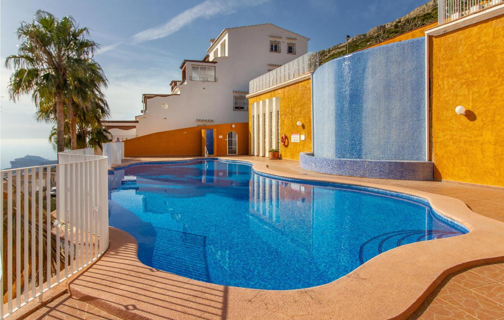 Nice Apartment In Cumbre Del Sol With Wifi Bagian luar foto